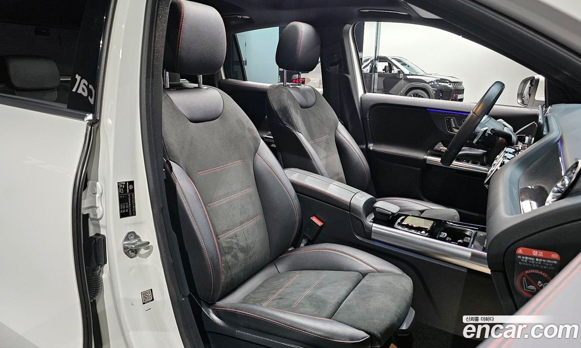 Mercedes Benz GLA-Class GLA250 4MATIC