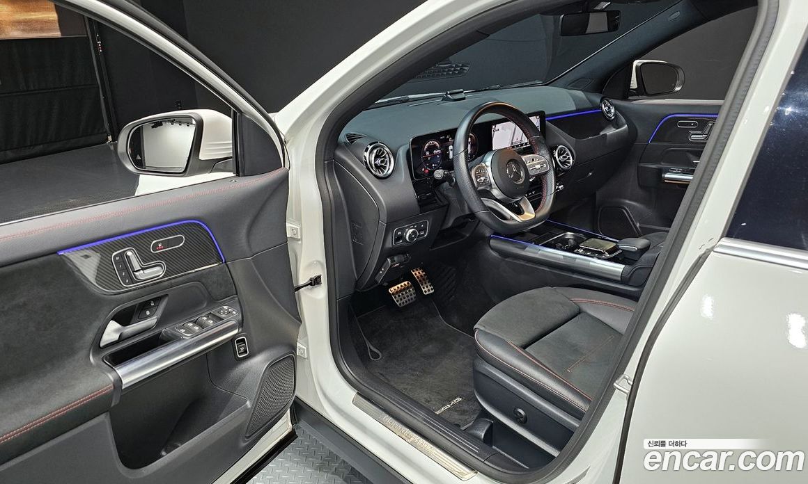 Mercedes Benz GLA-Class GLA250 4MATIC
