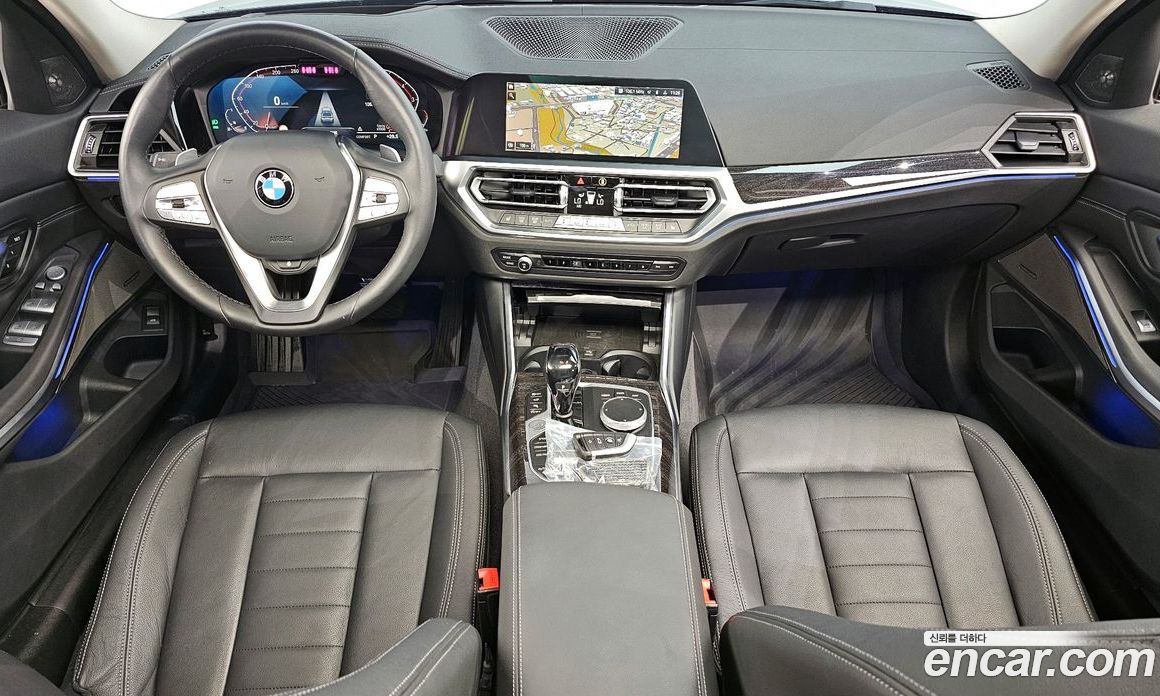 BMW 3-Series i320 Luxury