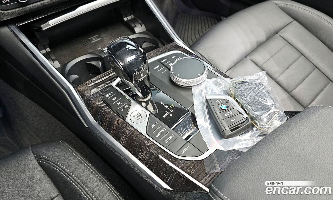 BMW 3-Series i320 Luxury