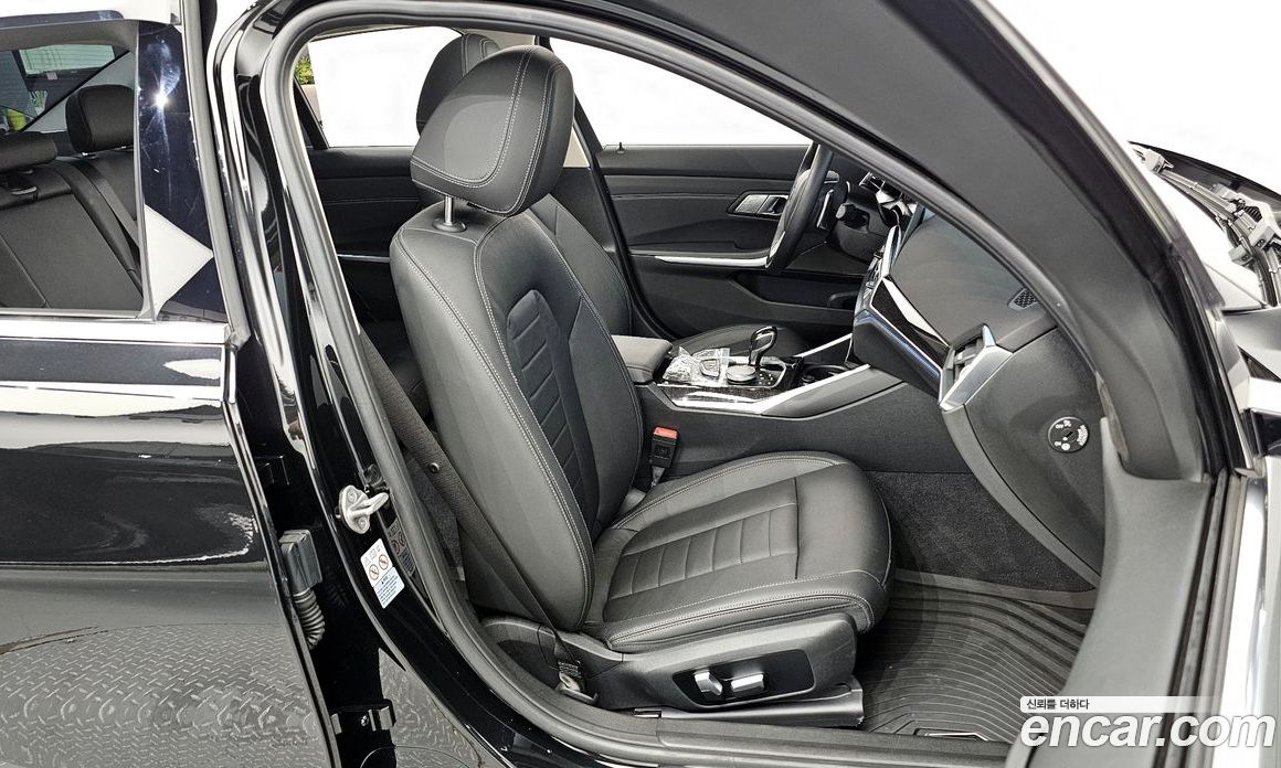 BMW 3-Series i320 Luxury