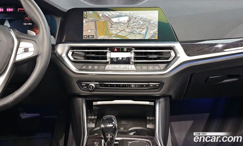 BMW 3-Series i320 Luxury