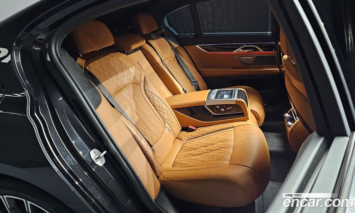 BMW 7-Series i740 M Sport