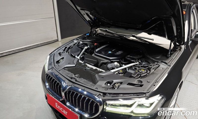 BMW 5-Series 523D Luxury