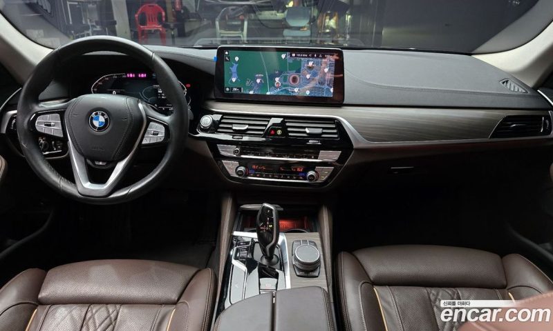 BMW 5-Series 523D Luxury