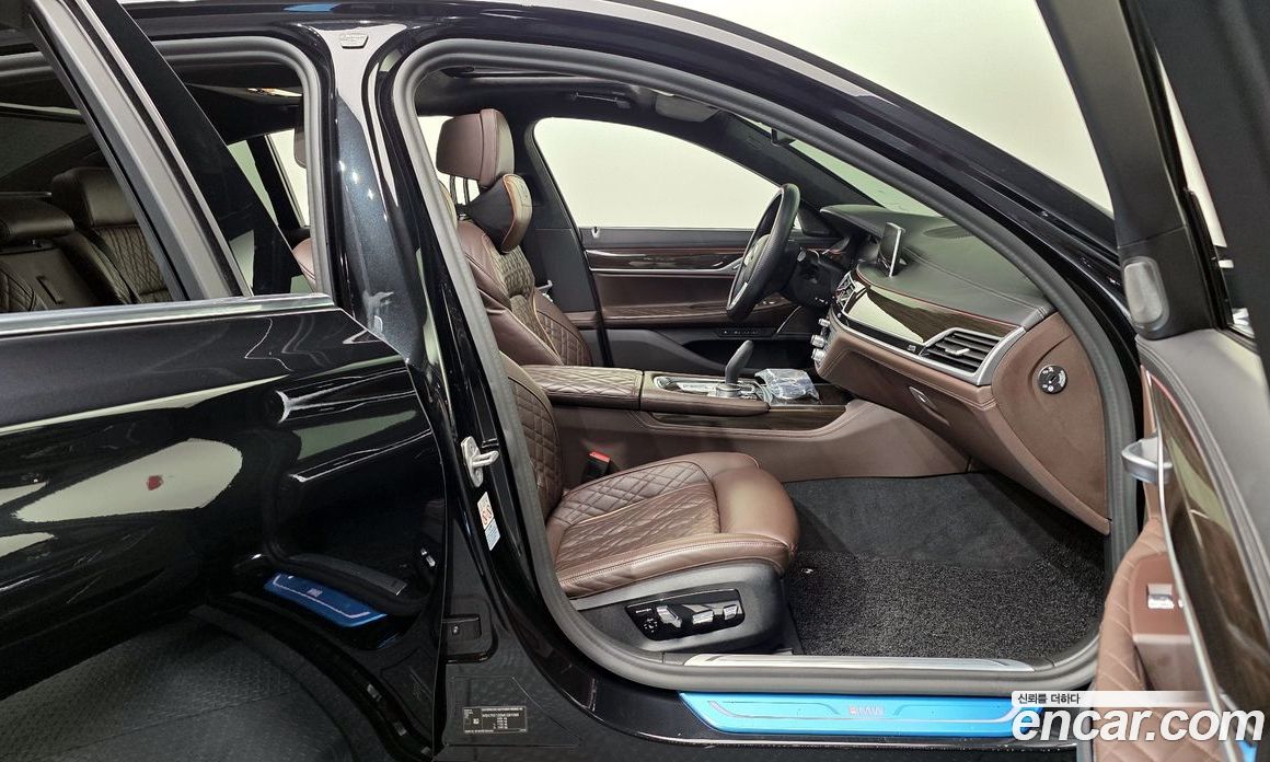 BMW 7-Series i740 Design Pure Excellence