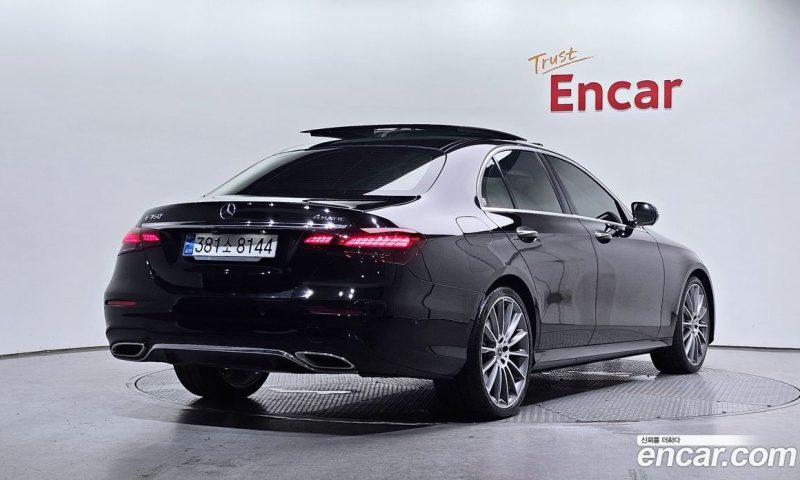 Mercedes Benz E-Class E350 4MATIC AMG Line