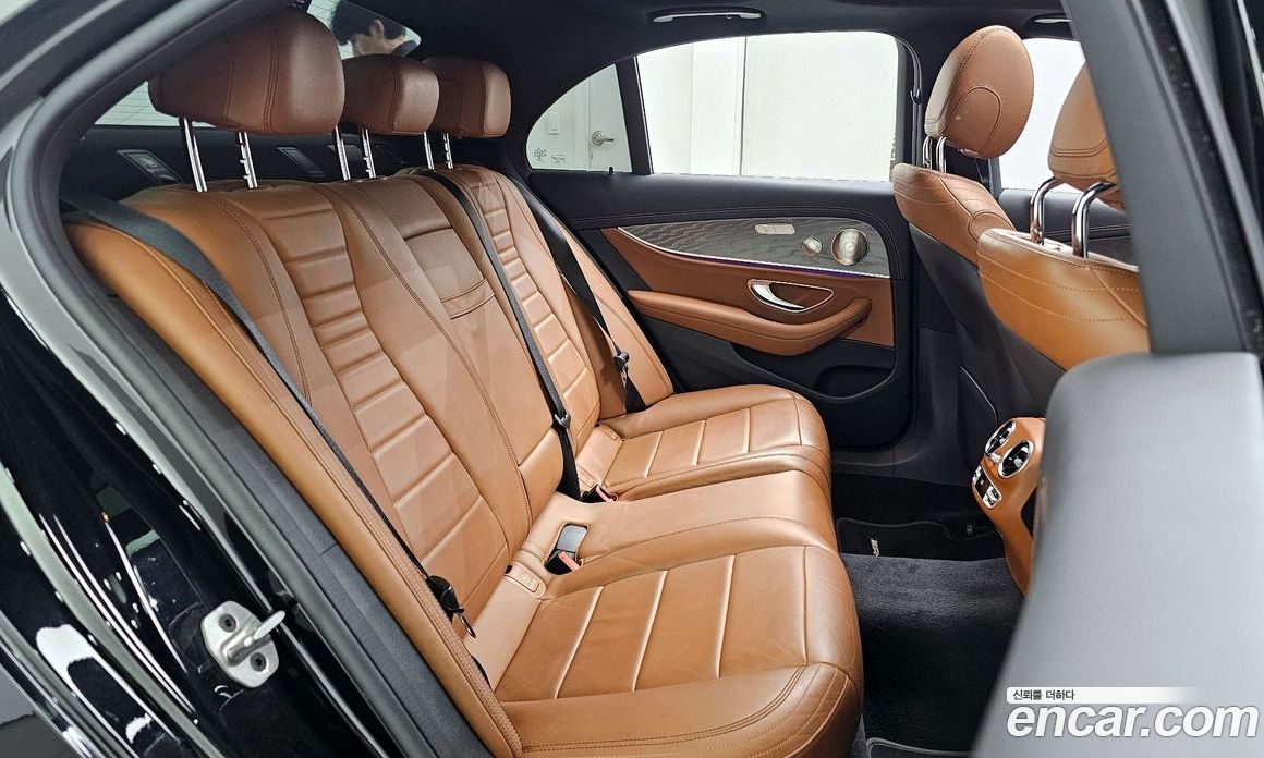 Mercedes Benz E-Class E350 4MATIC AMG Line