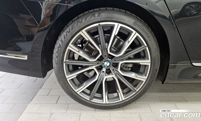 BMW 7-Series 730Ld xDrive M Sport
