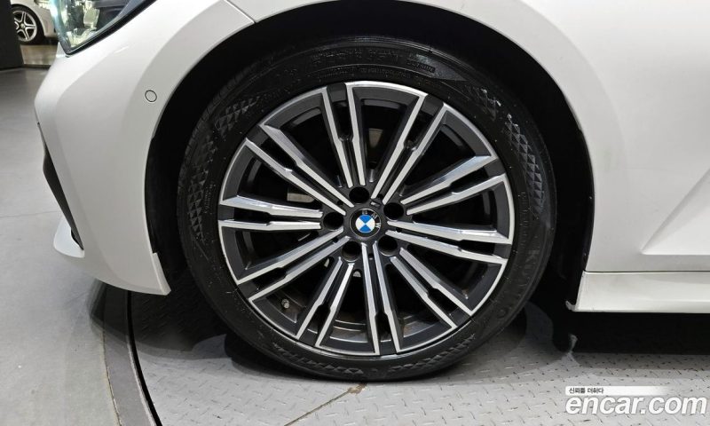 BMW 3-Series i320 M Sport