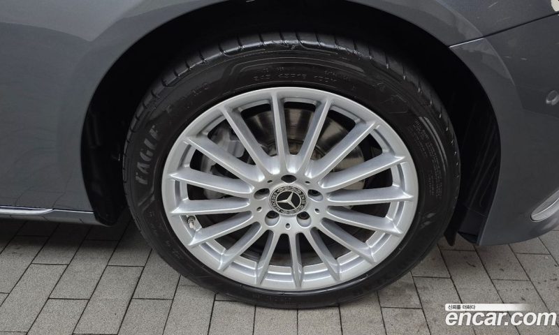 Mercedes Benz E-Class E250 Exclusive