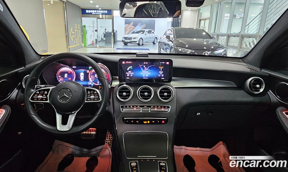 Mercedes Benz GLC-Class GCL300 4MATIC Coupe