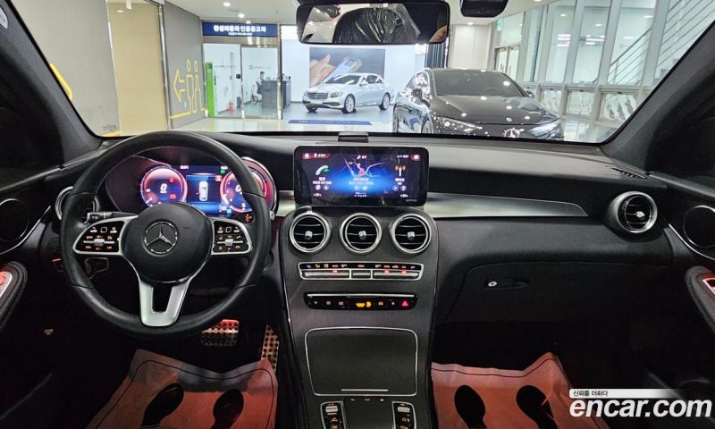 Mercedes Benz GLC-Class GCL300 4MATIC Coupe