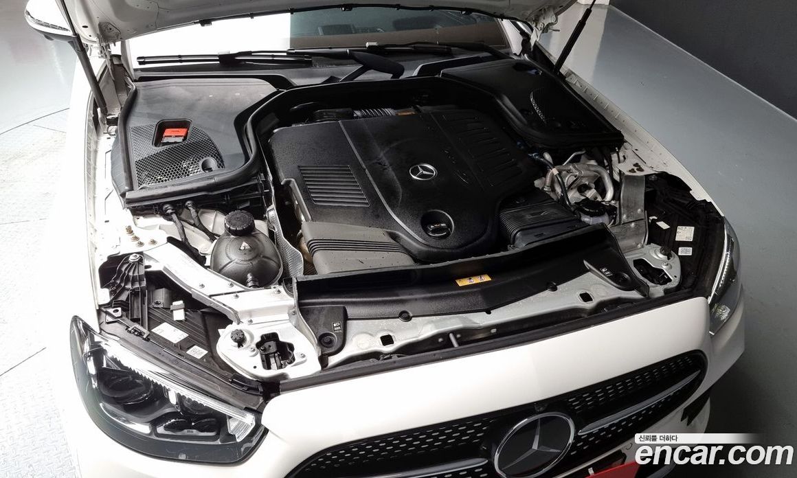 Mercedes Benz E-Class E450 4MATIC Coupe