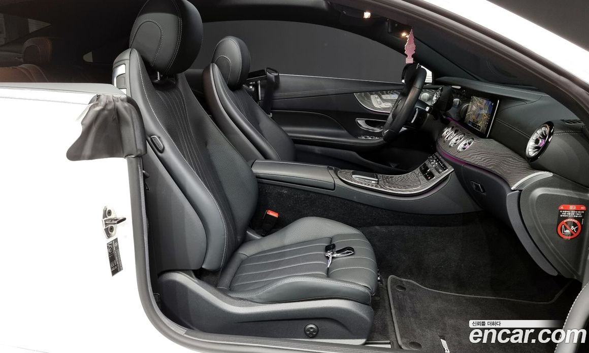 Mercedes Benz E-Class E450 4MATIC Coupe
