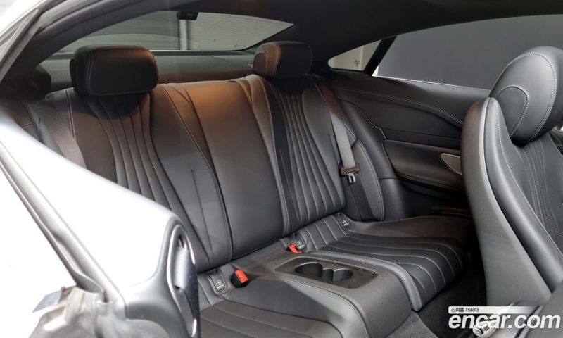 Mercedes Benz E-Class E450 4MATIC Coupe