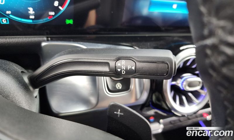 Mercedes Benz GLB-Class GLB200 D