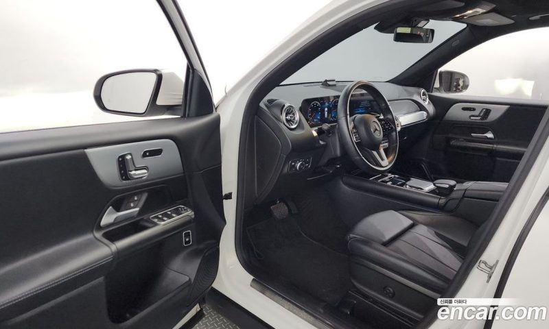 Mercedes Benz GLB-Class GLB200 D