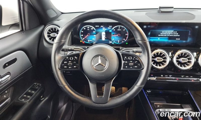 Mercedes Benz GLB-Class GLB200 D