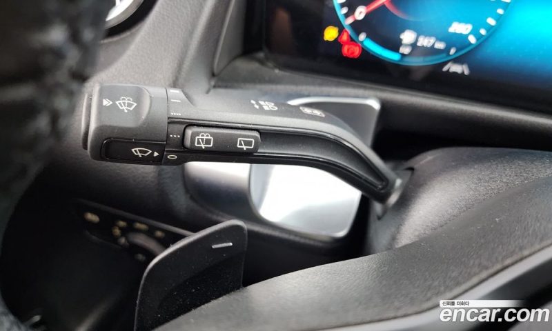 Mercedes Benz GLB-Class GLB200 D