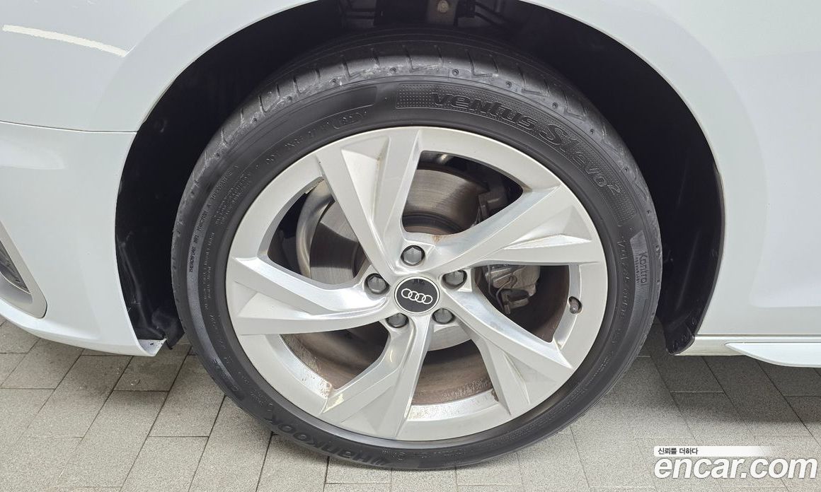 Audi A4 40 TFSI Premium