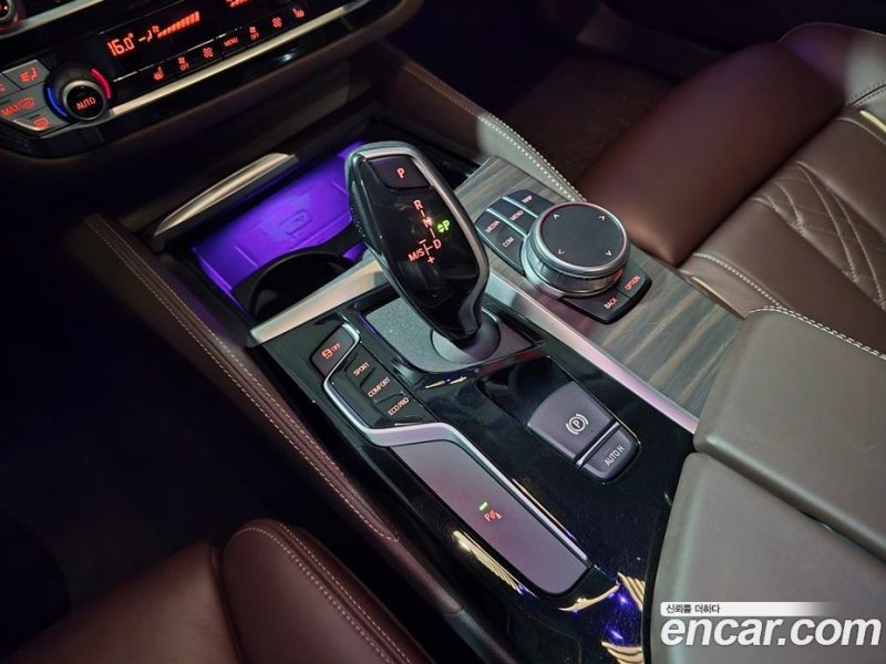 BMW 5-Series i520 Luxury