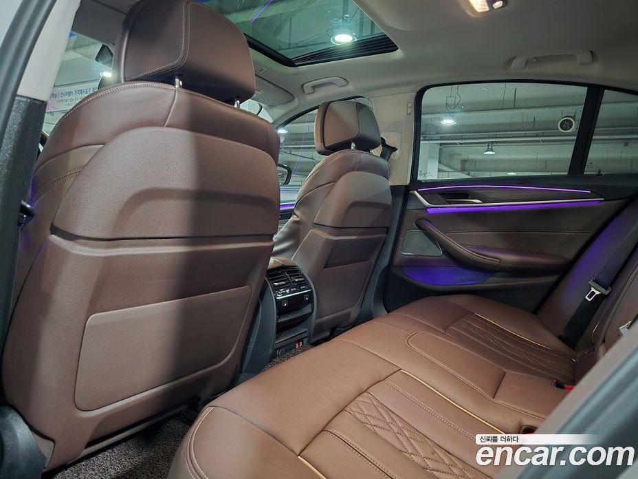 BMW 5-Series i520 Luxury