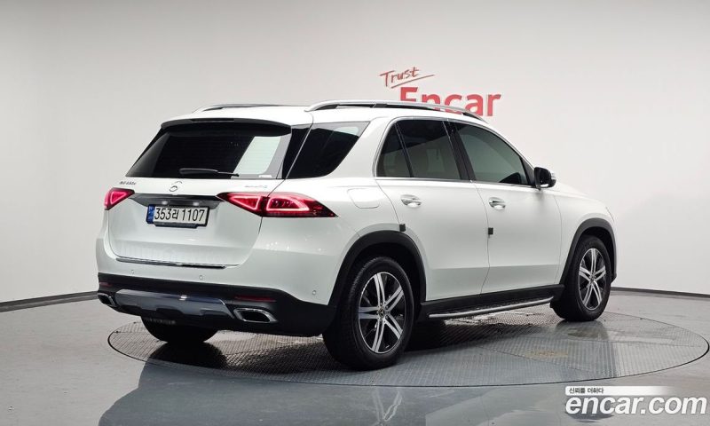 Mercedes Benz GLE-Class GLE300d 4MATIC