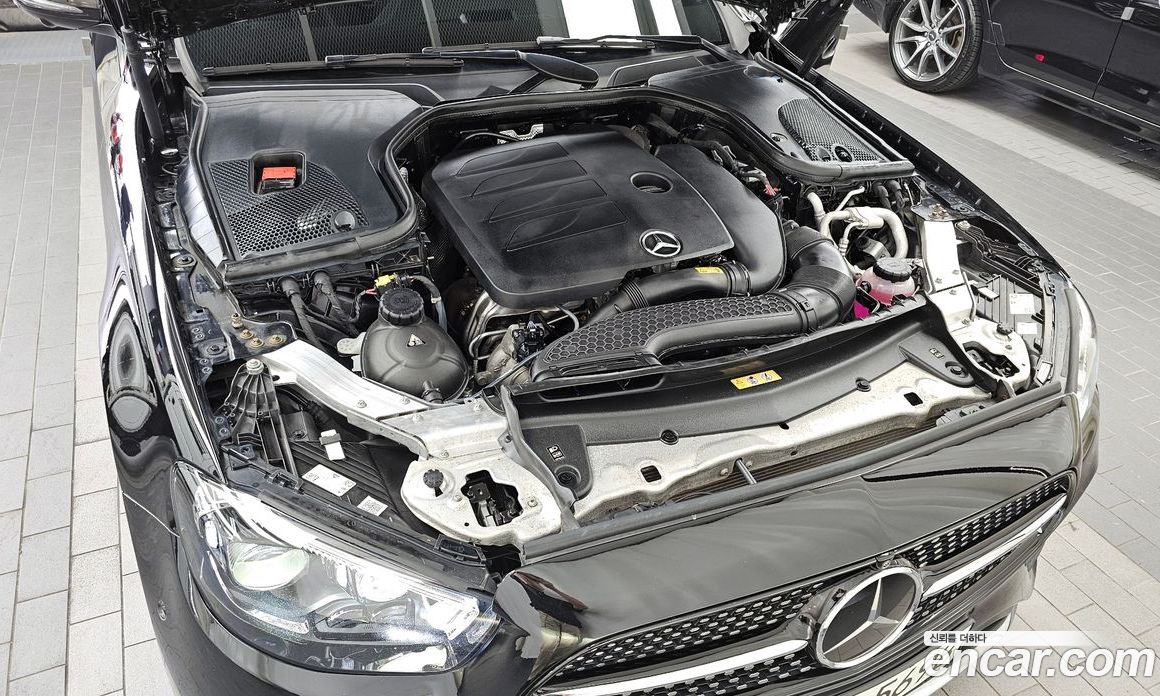 Mercedes Benz E-Class E350 4MATIC AMG Line