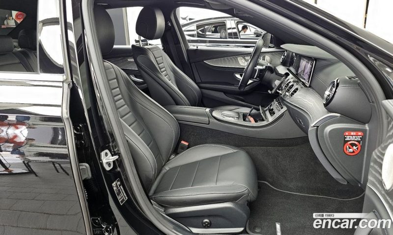 Mercedes Benz E-Class E350 4MATIC AMG Line