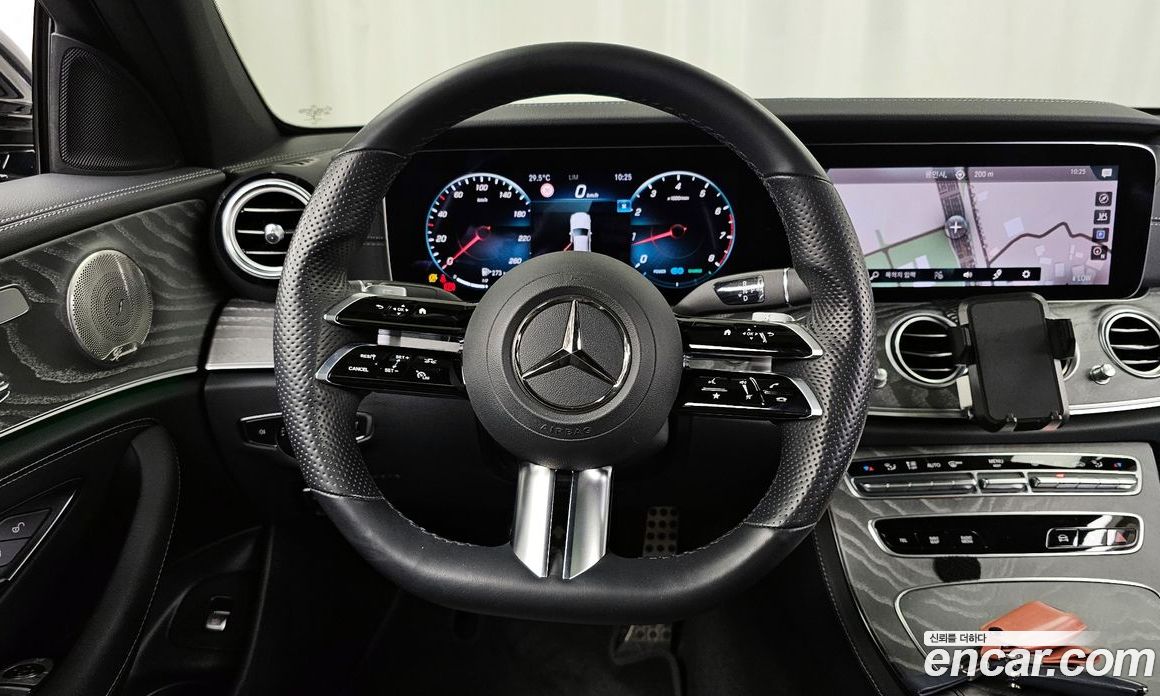 Mercedes Benz E-Class E350 4MATIC AMG Line
