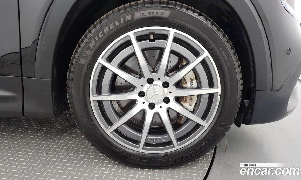 Mercedes Benz GLB-Class AMG GLB35 4MATIC