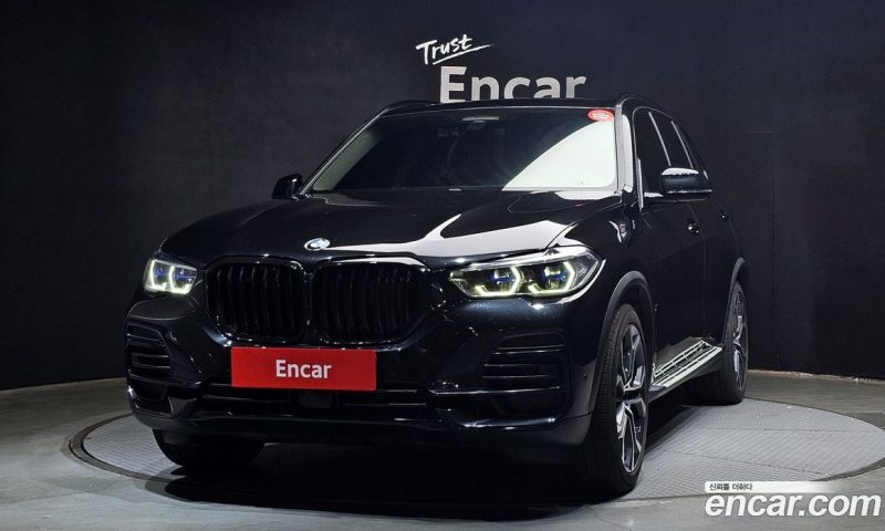 BMW X5 xDrive i40 xLine