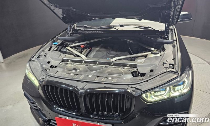 BMW X5 xDrive i40 xLine