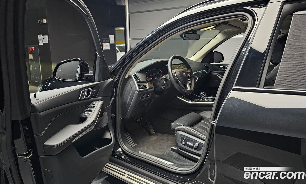 BMW X5 xDrive i40 xLine