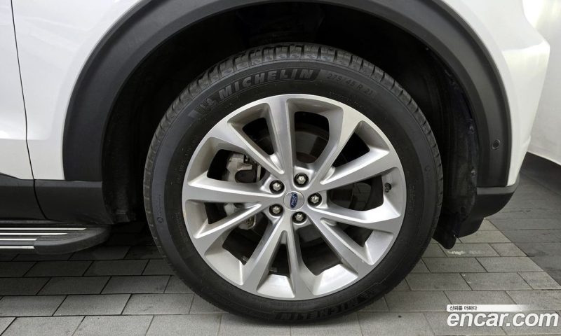 Ford Explorer 3.0 Platinum 4WD