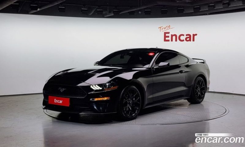Ford Mustang Coupe