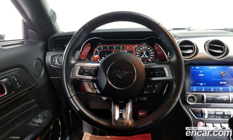 Ford Mustang Coupe