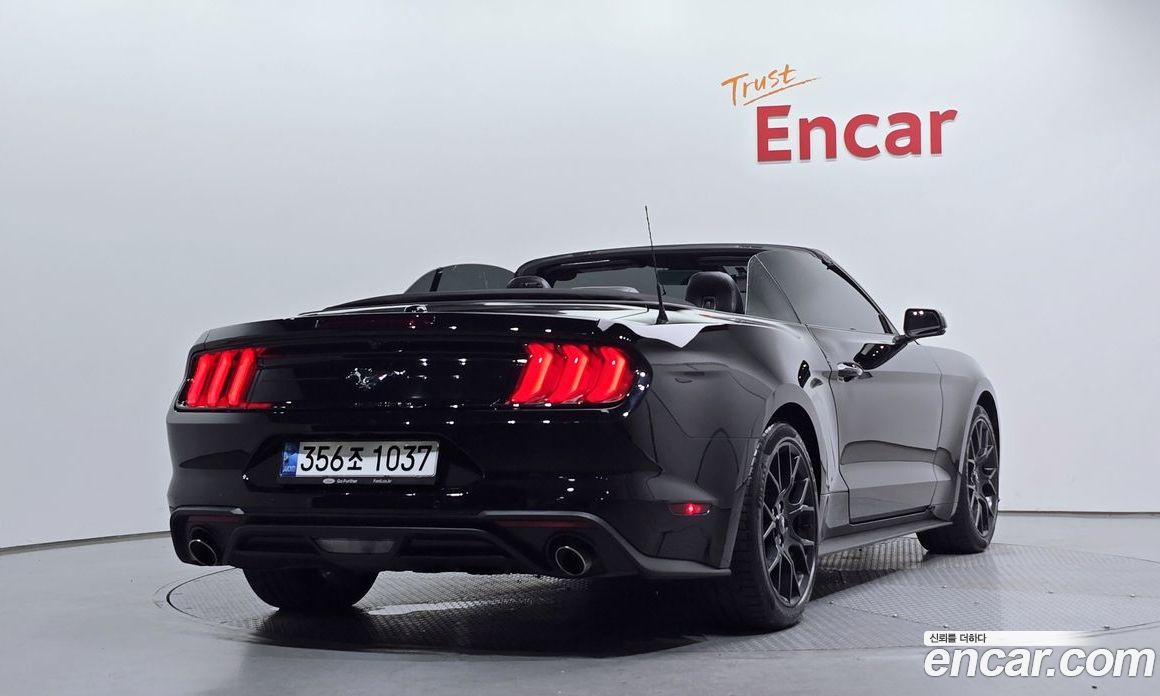 Ford Mustang Convertible