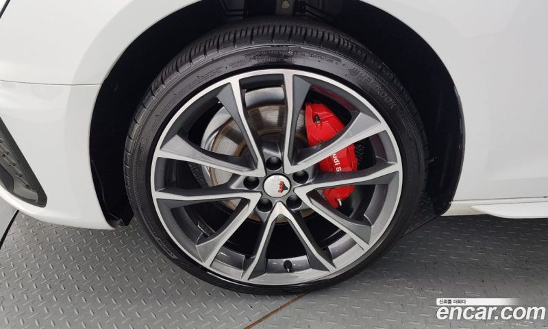 Audi A4 40 TFSI Premium