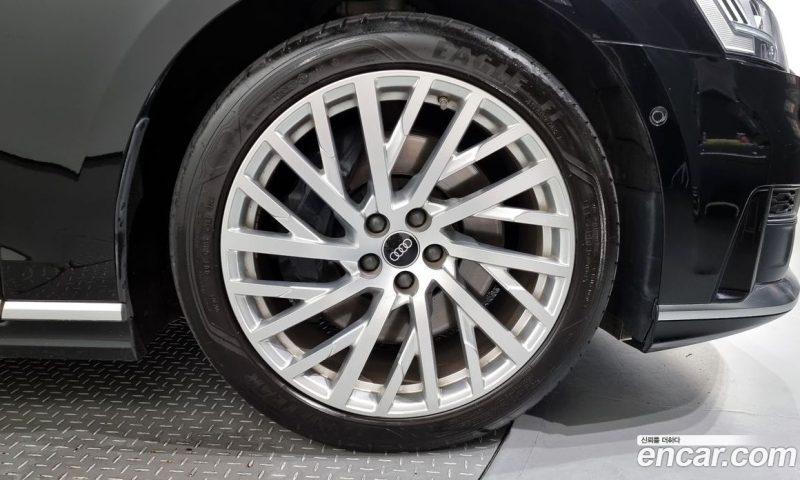 Audi A8 55 TFSI Quattro LWB