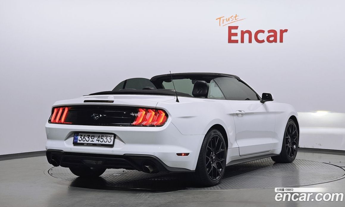 Ford Mustang Convertible