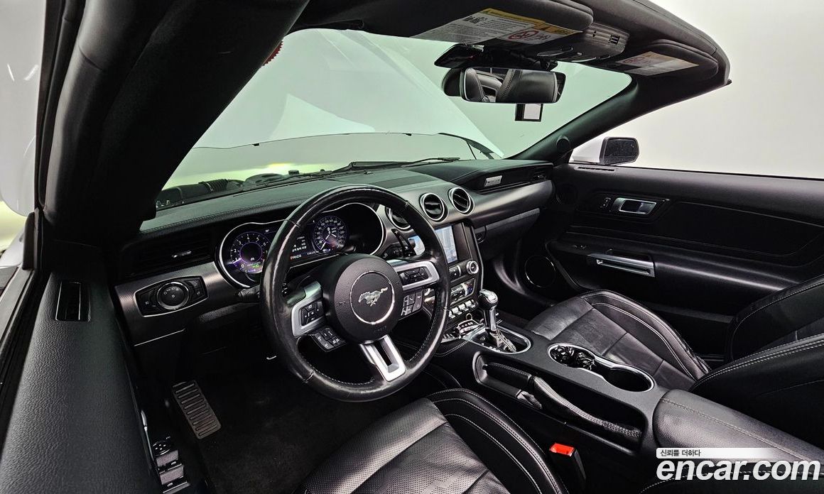 Ford Mustang Convertible