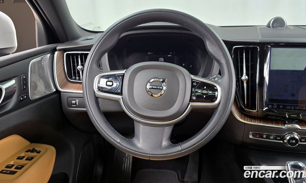Volvo XC60 B6 Inscirtion