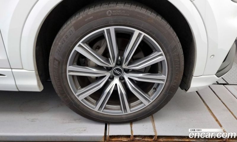 Audi Q8 55 TFSI Quattro Premium