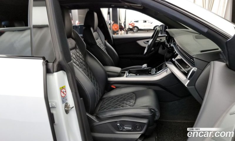 Audi Q8 55 TFSI Quattro Premium