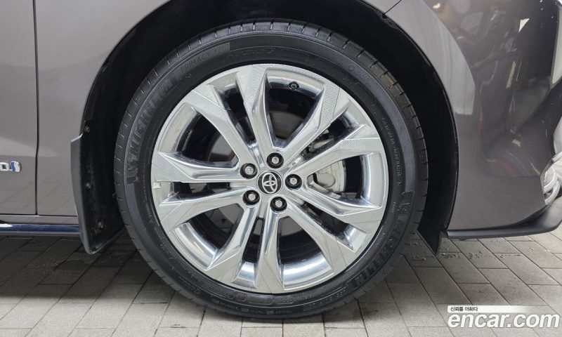 Toyota Sienna 2.5 Hybrid 2WD