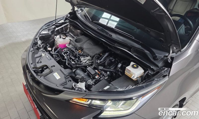 Toyota Sienna 2.5 Hybrid 2WD