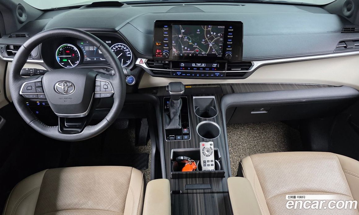 Toyota Sienna 2.5 Hybrid 2WD