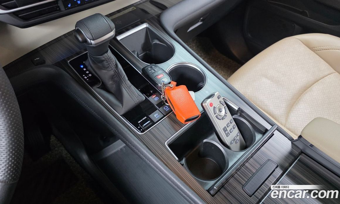 Toyota Sienna 2.5 Hybrid 2WD
